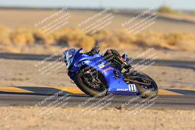 media/Nov-17-2024-CVMA (Sun) [[1fec520723]]/Race 18-Supersport Middleweight/